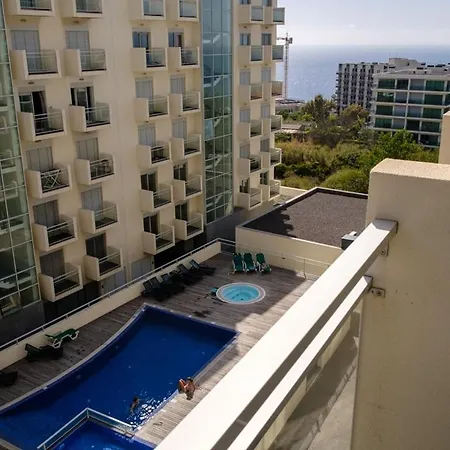 Guestready - Scenic Retreat With Seaview 丰沙尔